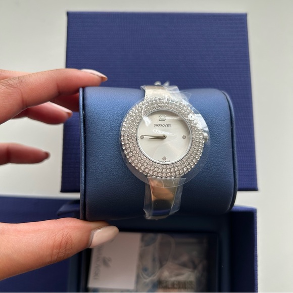 ✨NIB✨Swarovski Crystal Rose Watch - Picture 8 of 13
